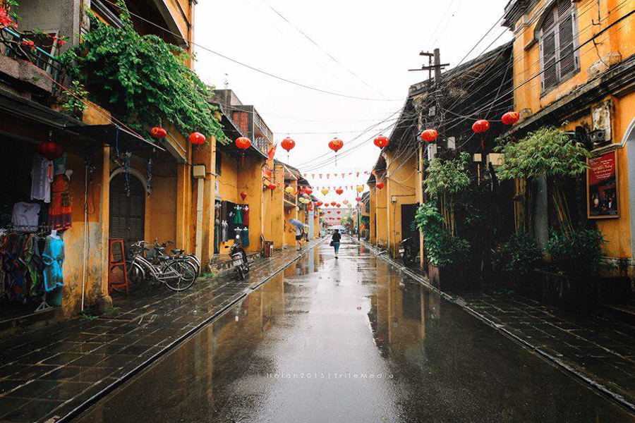 Hoi An Street in rainy days