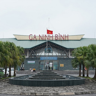 Quang Binh to Ninh Binh train - arrival train station