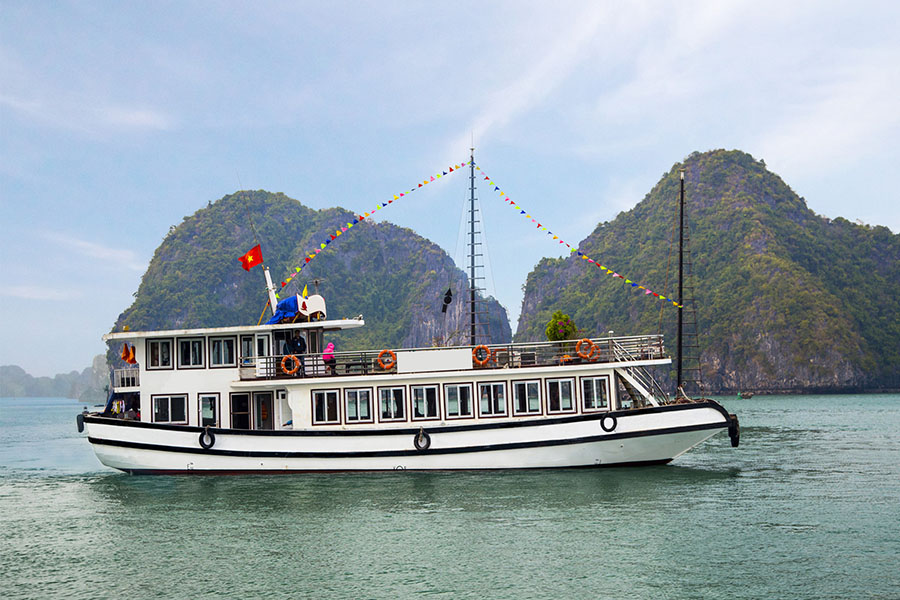 Halong Bay day tours with cruise