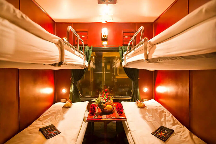 Victoria Express train Hanoi to Sapa | A21 Tours